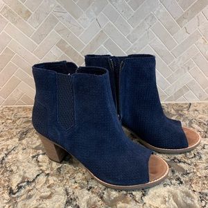 Tom’s Majorca Peep Toe Suede Bootie Size 8
